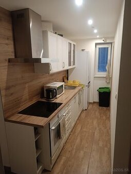 Prenájom izby v 5 izbovom byte