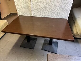 Stoly do barov, kaviarní, terasu vhodné aj do exteriéru