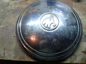 predám puklicu a olejový filter na škoda 100