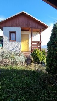 Zahrada so zahradnou chatkou - 1