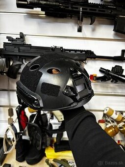Airsoftova prilba
