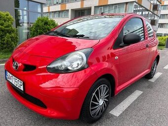 TOYOTA  AYGO 1,0i 50kW, 86.770km, 1.MAJITEĽ, NOVÁ STK+E.K,