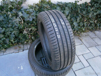 Predám 2x letné Pirelli 205/45 R17 88VXL