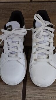 Predám tenisky zn. ADIDAS