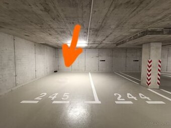 XXL parkovacie miesto v Ružinove