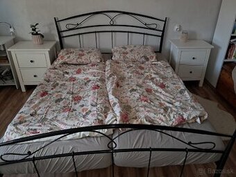 Manželská kovova postel
