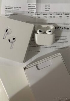 Apple AirPods (3. generácia) s Lightning nabíjacím puzdrom
