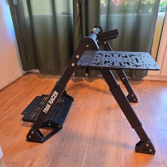 Skladací stojan na racing/flight sim Trak Racer