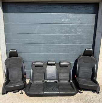 Predám polokožené sedadla Škoda Octavia 3 .