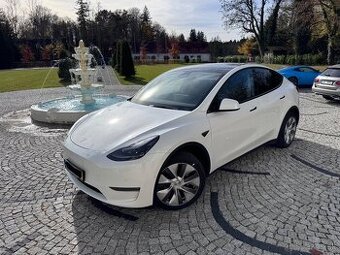 Predám Tesla Model Y Dual motor Long range Zaruka