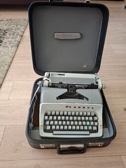 Písací stroj Consul