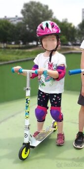 Kolobežka Oxelo + chrániče