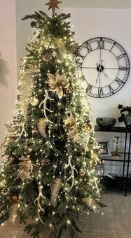 Vianočný umelý stromček smrek 3D silikónové ihličie.220 cm