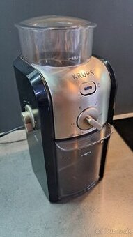 Mlynček na kávu Krups GVX2