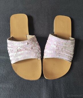 Kožené šľapky s flitrami - 1