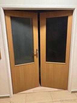 Predám dvere 1+1+1dvojkridlove