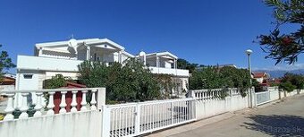 DOVOLENKA CHORVATSKO APARTMAN