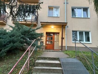 🌞 Slnečný 1-izbový byt na Podhradovej