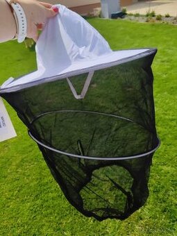 VČELÁRSKY KLOBÚK – POHODLIE A OCHRANA PRI KAŽDEJ PRÁCI