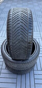 225/40 R18 zanovne celoročne pneumatiky