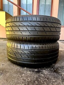 215/45 R17 letné pneumatiky - 2 kusy