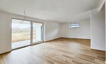 Ponúkame na predaj skolaudovaný RD v N. Šebastovej.