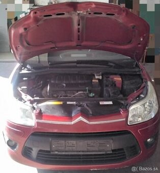 CITROEN C4 1.4 2009 predám SVETLO, PREVODOVKA, DVERE, KAPOTA