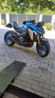 Suzuki gsxs 1000