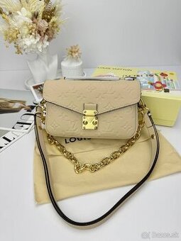 Elegantná dámska kabelka v štýle Metis East West Beige