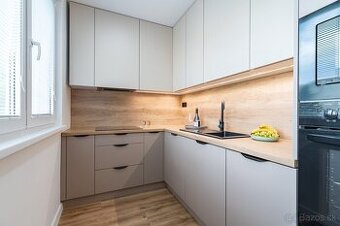 Na predaj pekný 3-izbový byt po rekonštrukcii na ulici Šafár