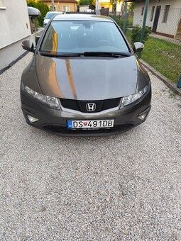 Honda Civic 1.8 benzín