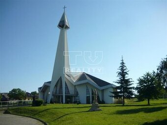 Veľký dom na predaj Jacovce