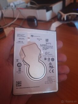 Seagate 1TB HDD 2.5" - 100% stav, ZDRAVÝ DISK