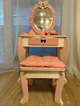 Detský toaletný stolík so stoličkou