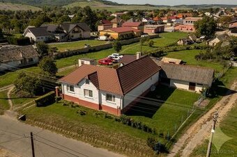 Zaujímavý, čiastočne zrekonštruovaný, rodinný dom v obci Buš