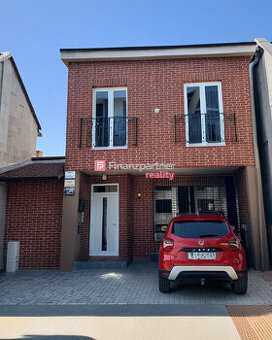 NOVINKA - Rodinný dom Piešťany Bratislavská ul. - 3 samostat