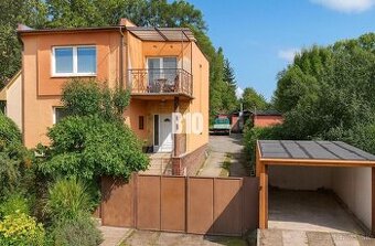 Rodinný dom na veľkom pozemku v obci Iňa - 1