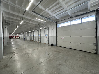 Prenájom distribučného centra 2444 m² s kanceláriami pri let