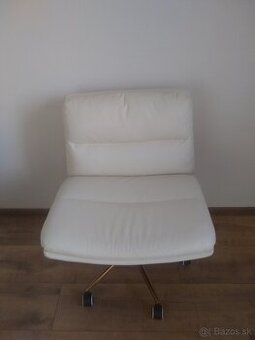 Kancelárska stolička 15 eu