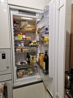 Predam vstavanu chladnicku whirlpool art 9811 a ++ sf