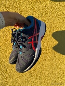 Chlapčenské športové tenisky veľ. 38