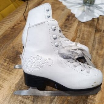 Dievčenské korčule Crowned Luxury JR, veľ. 35