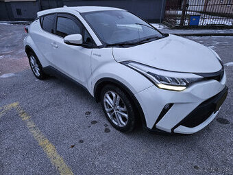 Predám Toyotu C-HR hybrid automat 1,8i 72kw rv.2022,