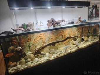 Predám akvárium plus stojan železný