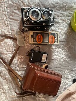 Starozitny fotoaparát