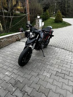 Ducati hypermotard 796