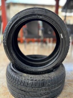 235/40R18