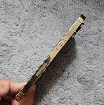 iphone 13 pro..na súčiastky