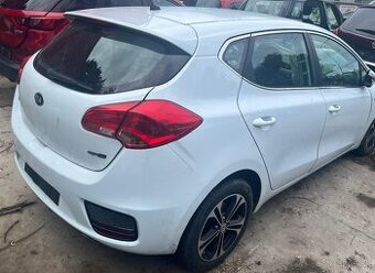 Predám DVERE KIA CEED 1.4 CRDI 2015 motor D4FC, 0445110582 T