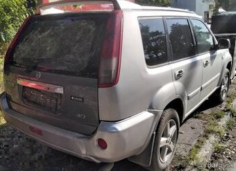 Nissan Xtrail 2.2 dCi T30 2004 predám PIATE DVERE, PREVODOVK